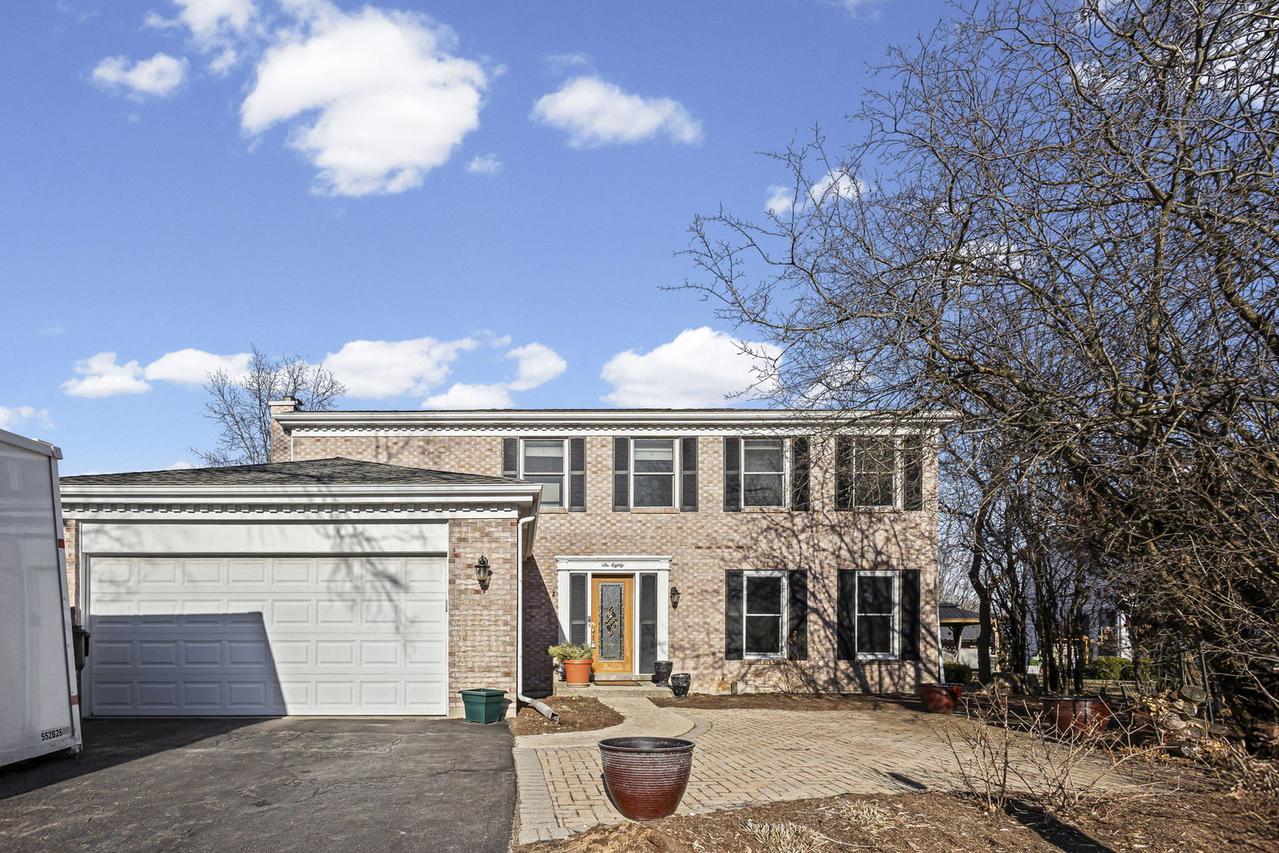 680 Lions Dr., Lake Zurich, IL 60047