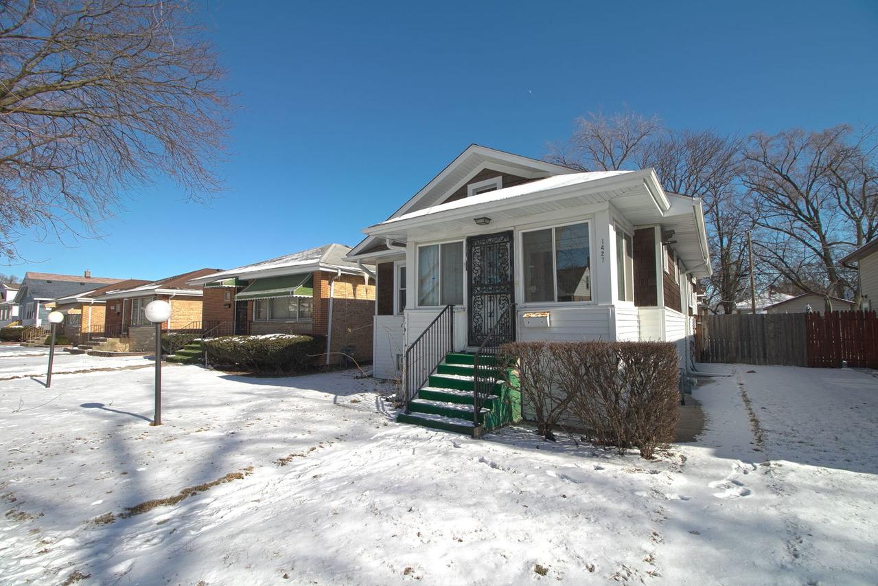1427 S 21st Ave., Maywood, IL 60153