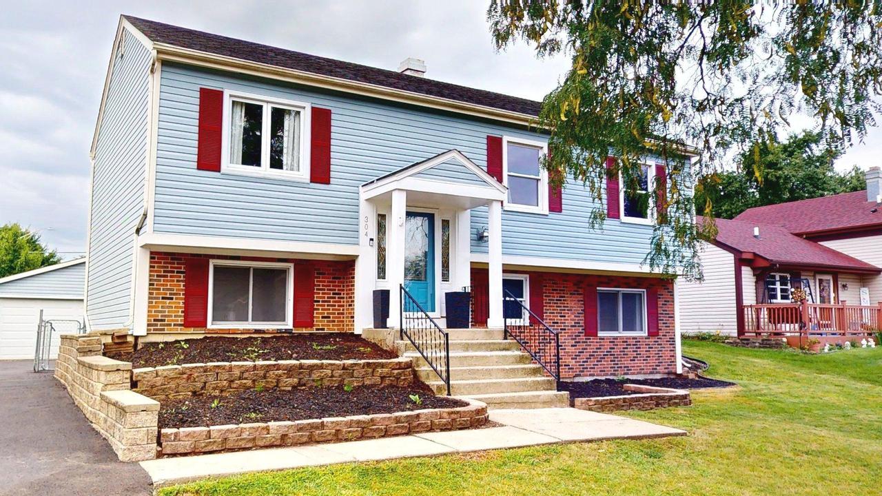 304 Jackson St., Bartlett, IL 60103