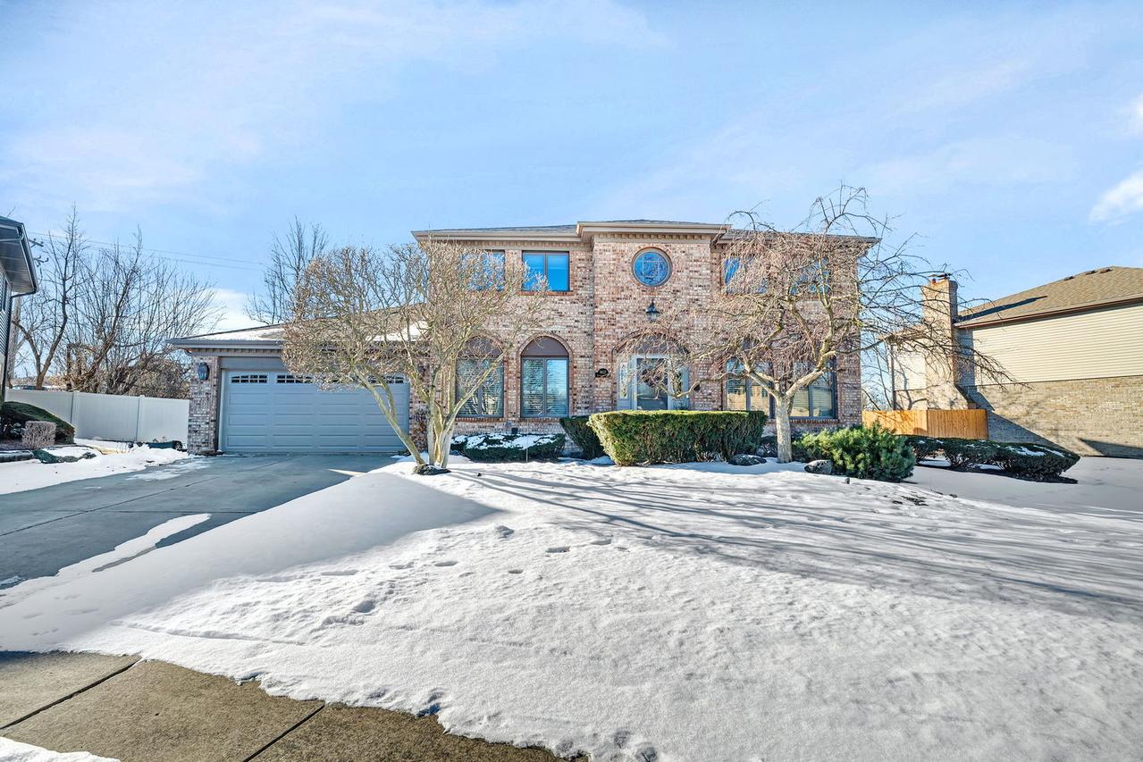 8627 Sunshine Ln., Orland Park, IL 60462