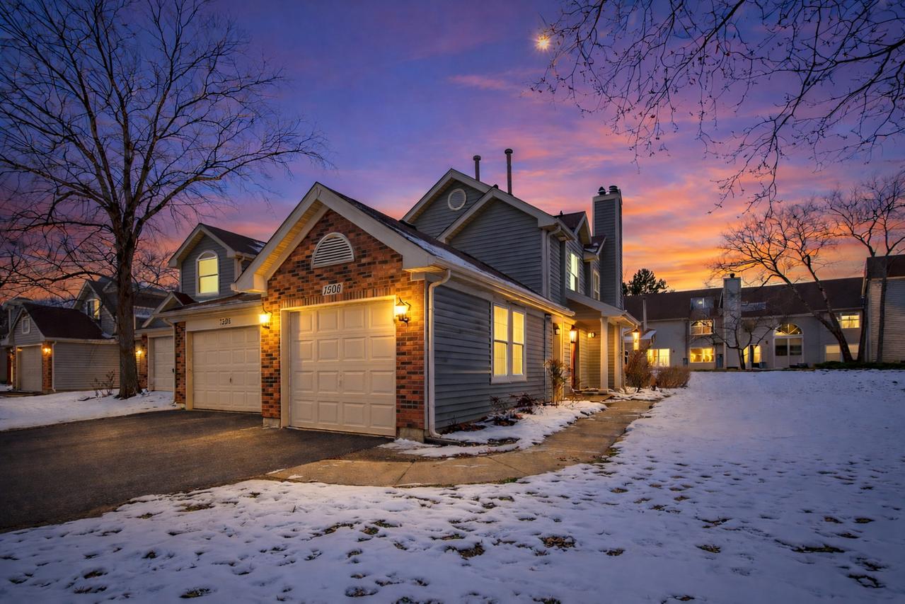 1308 Coldspring Rd., Carol Stream, IL 60188