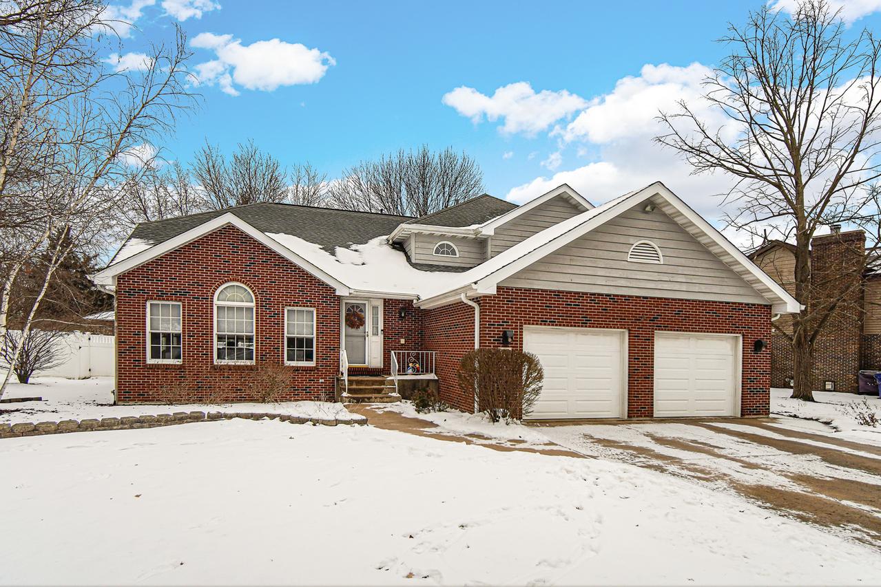 18 Honey Ln., New Lenox, IL 60451
