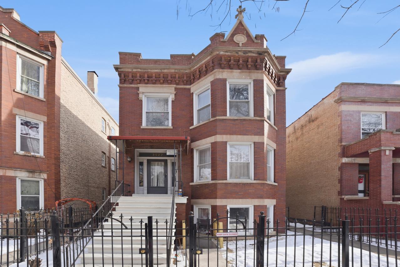 2527 S Harding Ave., Chicago, IL 60623