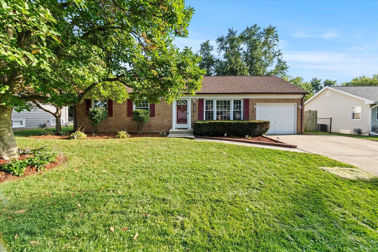 805 Maryknoll Dr., Lockport, IL 60441