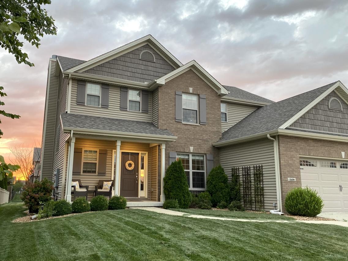 2109 Wiggins St., Champaign, IL 61822