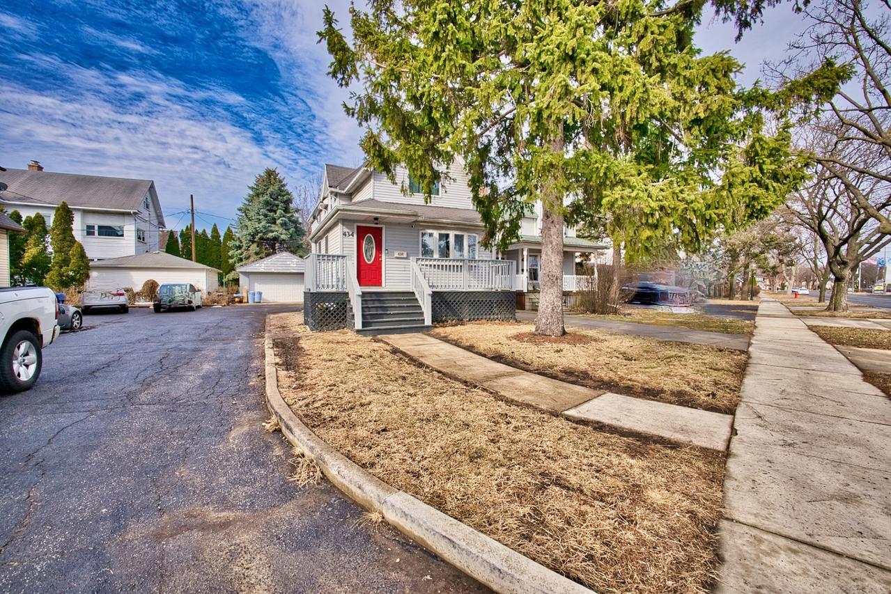 434 N Lagrange Rd., La Grange Park, IL 60526