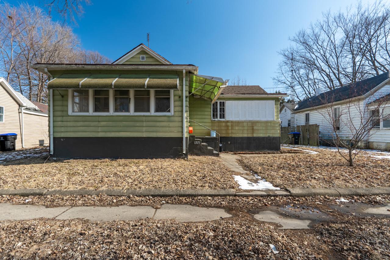 1313 Ewing St., Bloomington, IL 61701