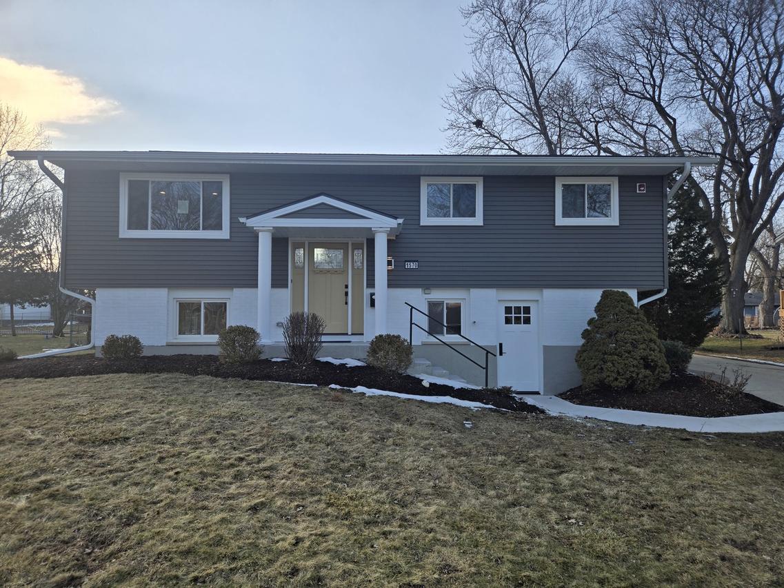 1570 Jefferson Rd., Hoffman Estates, IL 60169