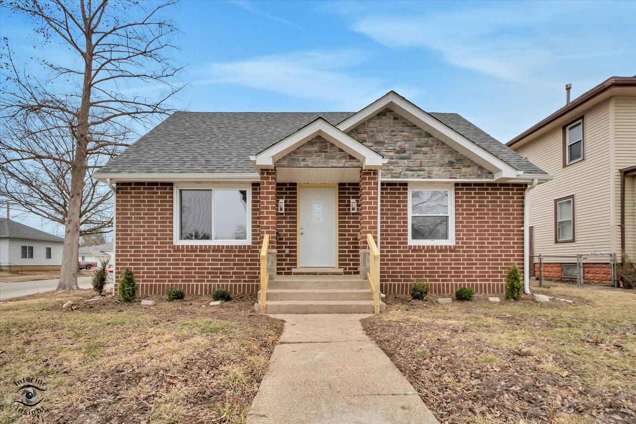 702 S Lincoln Ave., Kankakee, IL 60901