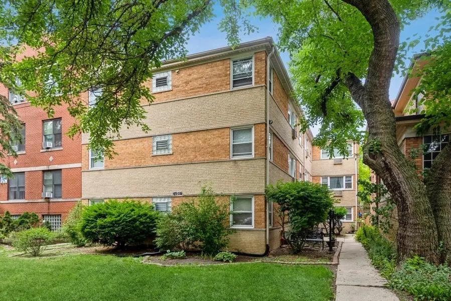 3938 N Keeler Ave. #2W, Chicago, IL 60641