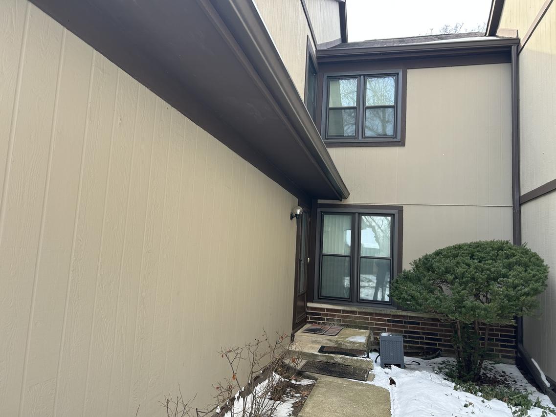 [Address Hidden by Seller], Wheeling, IL 60090