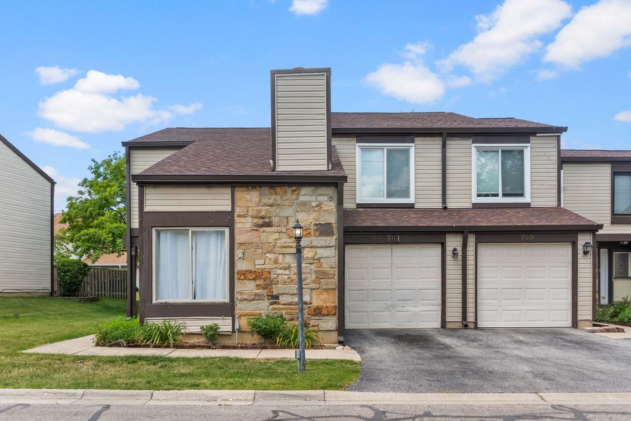761 Colorado Ct., Carol Stream, IL 60188