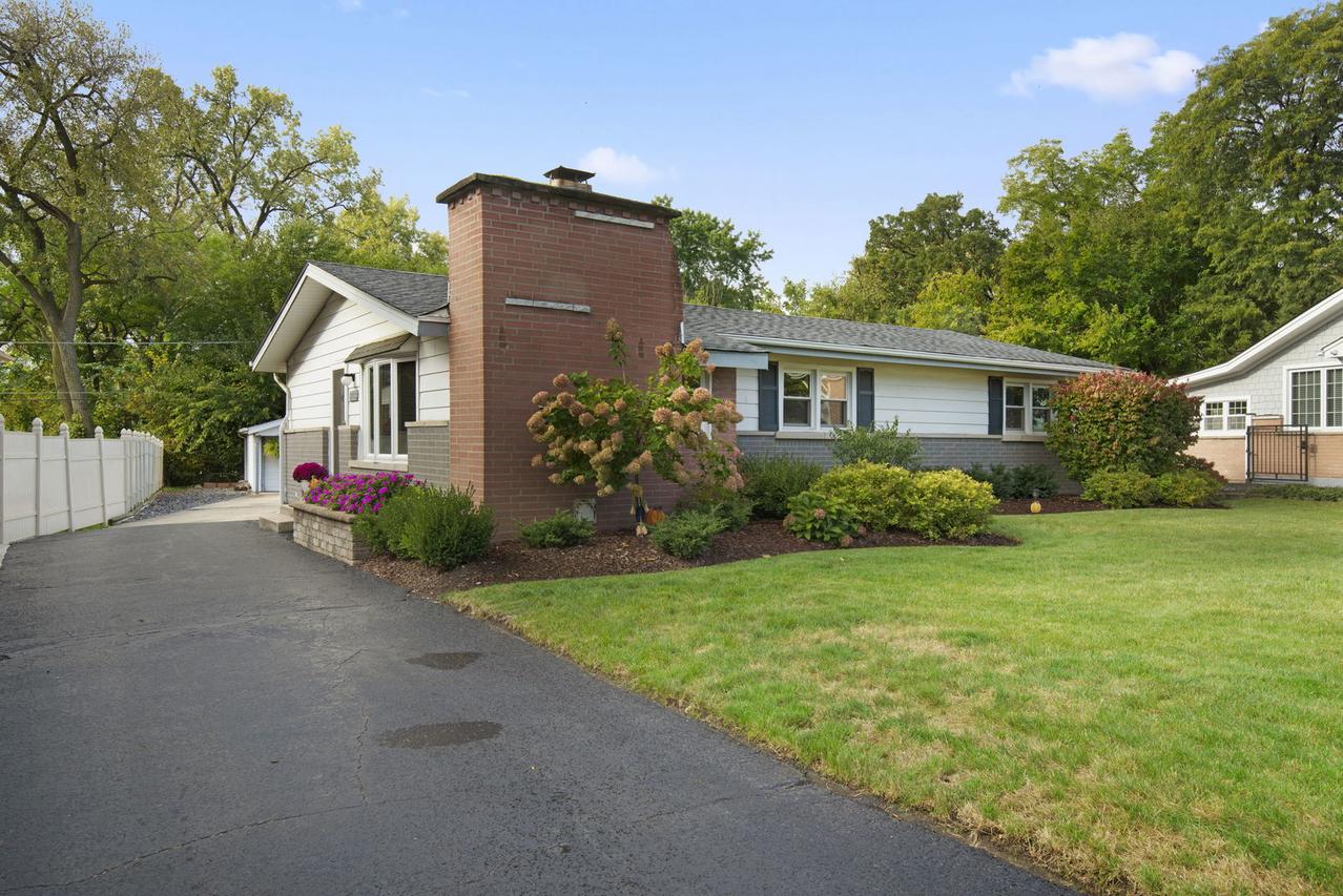 8103 W 98th St., Palos Hills, IL 60465