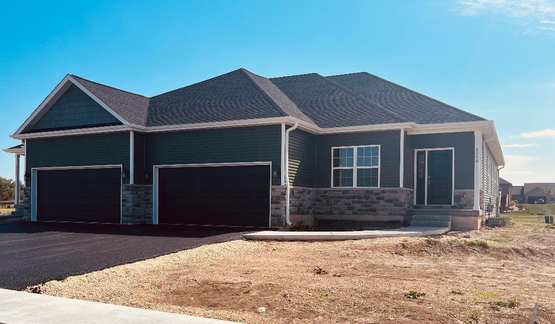 2246 Maggie Ln., Sycamore, IL 60178