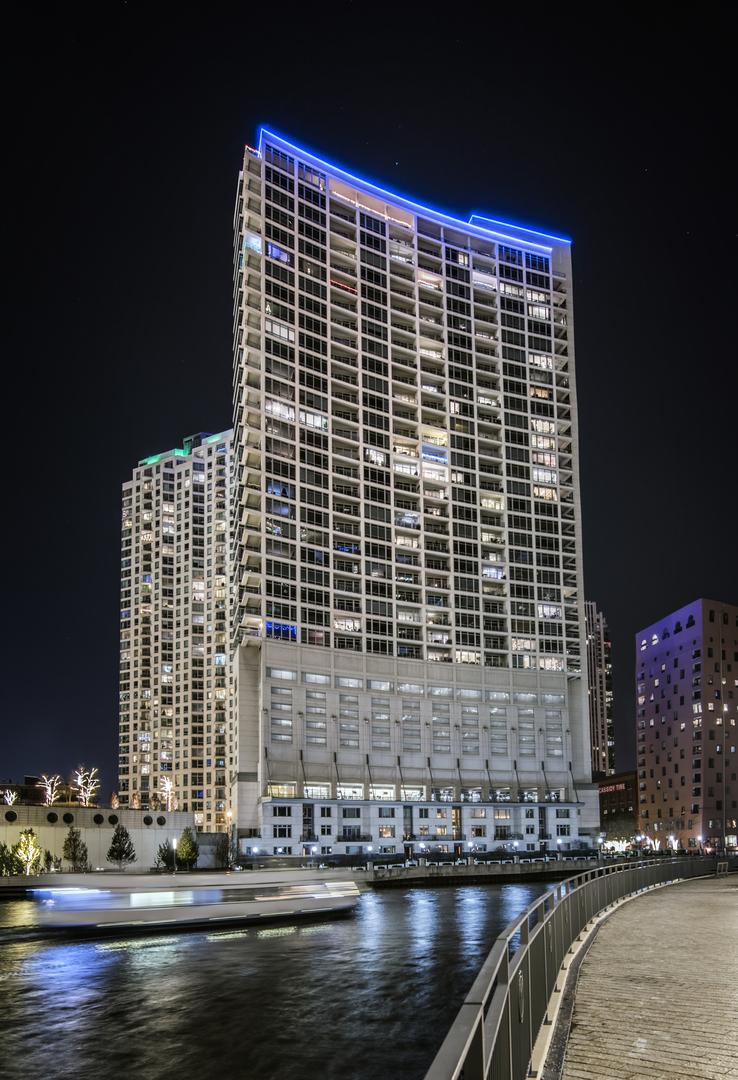 333 N Canal St. #3002, Chicago, IL 60606