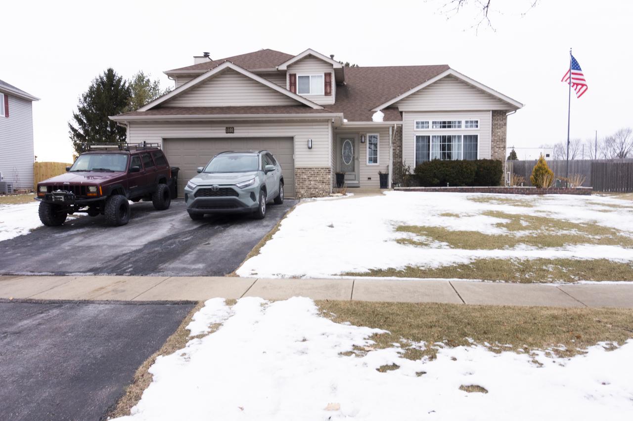 1101 Lindsay St., Joliet, IL 60431