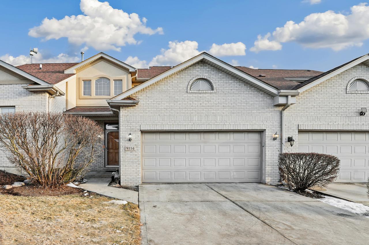 9334 Chestnut Tr., Tinley Park, IL 60487