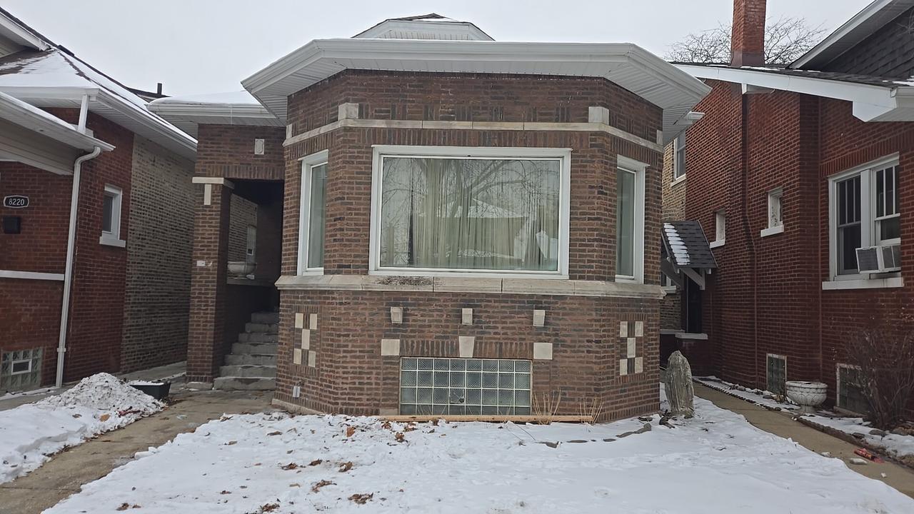8216 S Rhodes Ave., Chicago, IL 60619