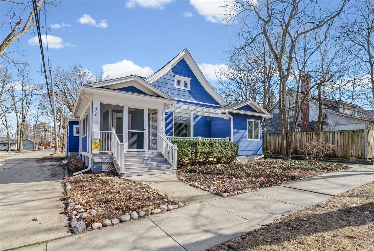 406 S Elm St., Champaign, IL 61820
