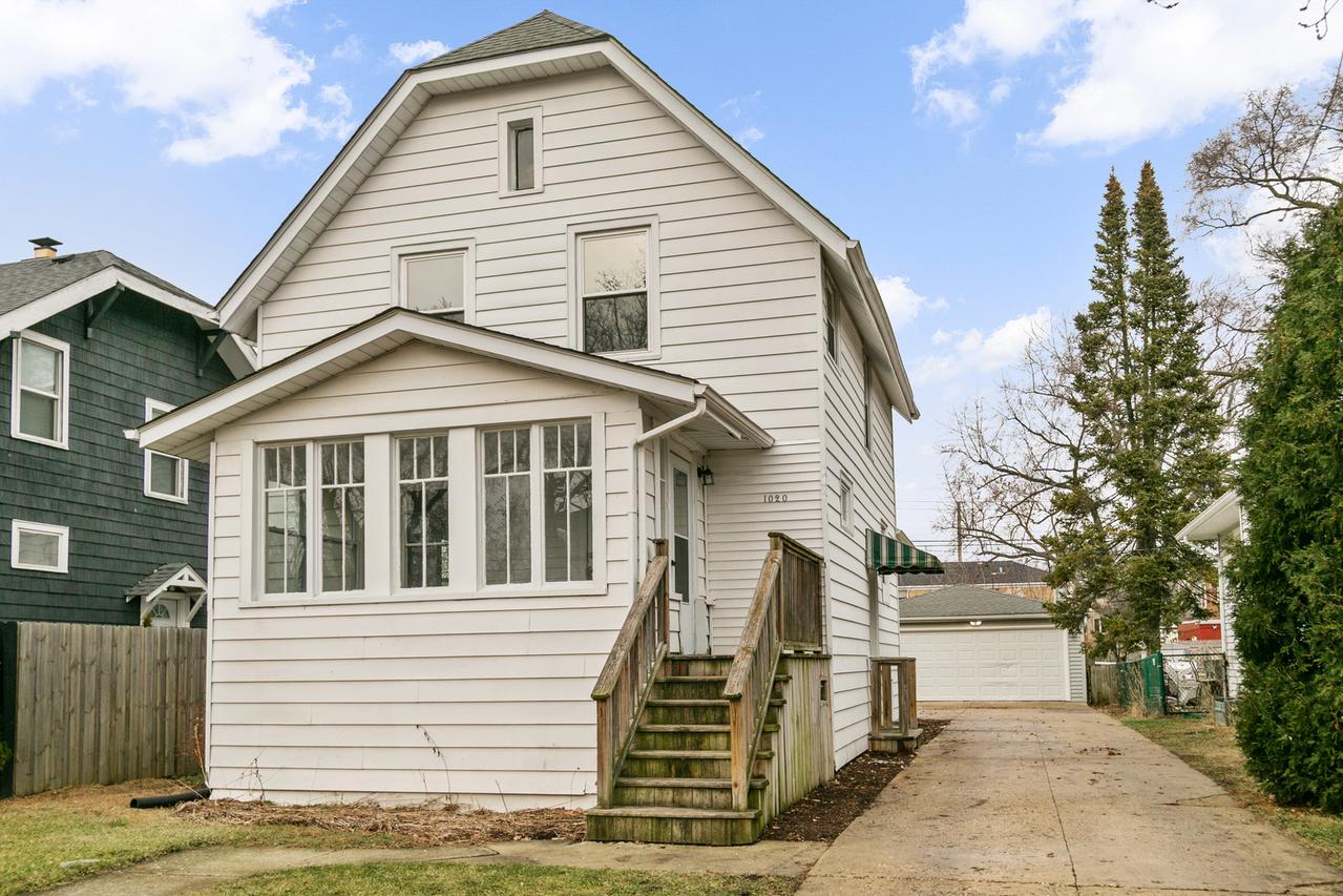 1020 Woodlawn Ave., Waukegan, IL 60085
