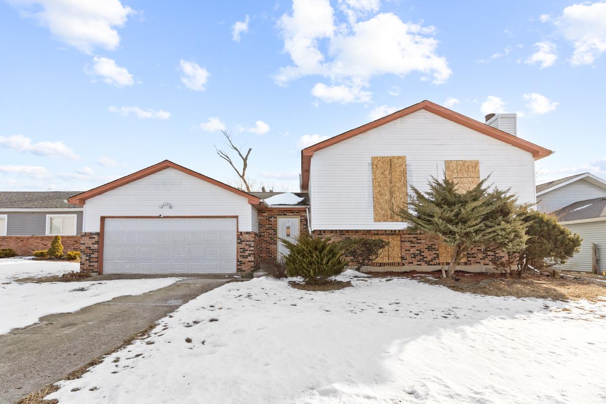 626 Old Forge Ln., University Park, IL 60484