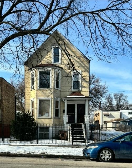716 N Leclaire Ave., Chicago, IL 60651