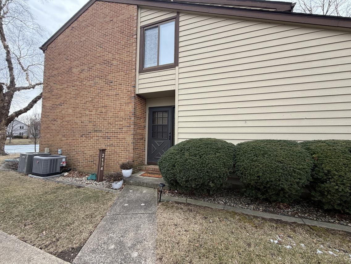 2134 Harbortown Cir., Champaign, IL 61821