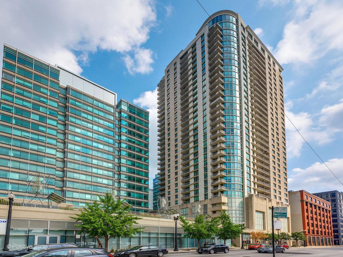 125 S Jefferson St. #3203, Chicago, IL 60661