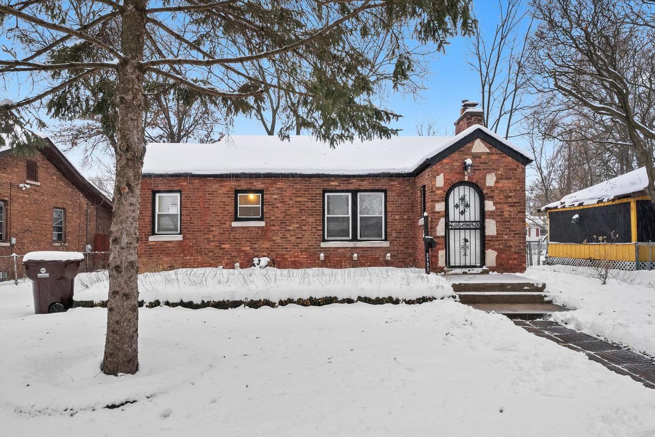 2131 170th St., Hazel Crest, IL 60429