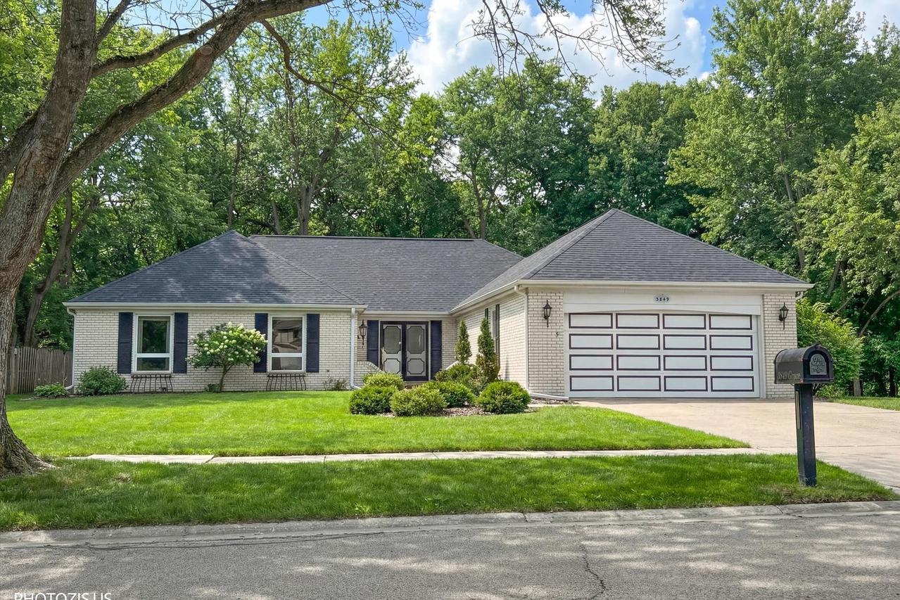 3849 Grace Ln., Glenview, IL 60025