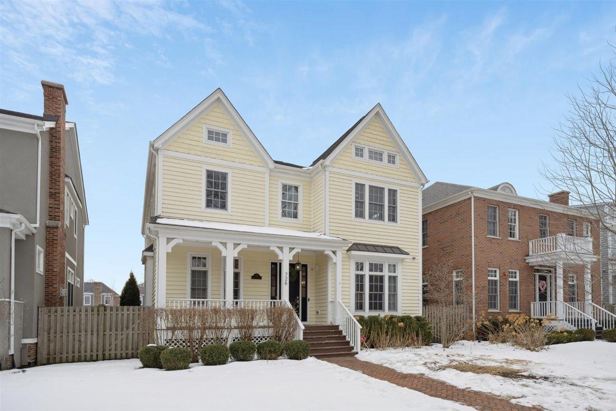 726 Lincoln St., Evanston, IL 60201