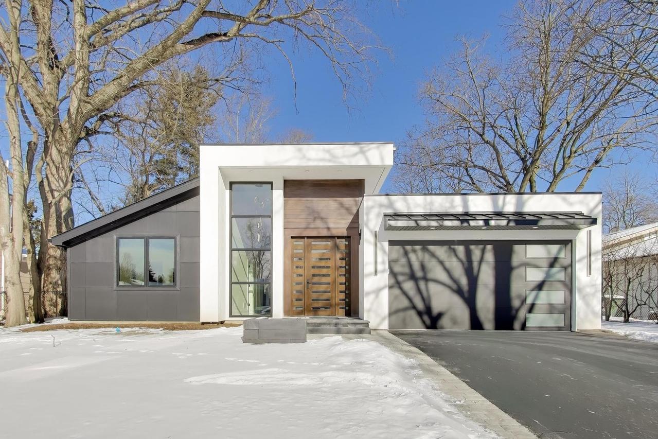 2238 Prairie St., Glenview, IL 60025