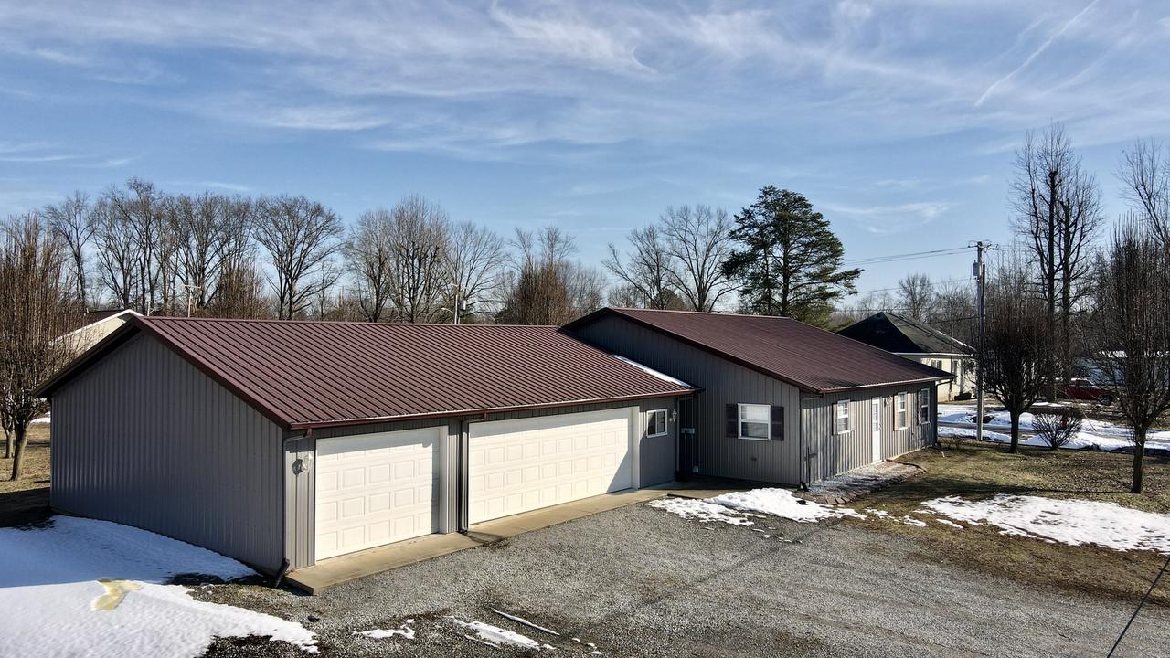 601 S Cherry St., West Frankfort, IL 62896