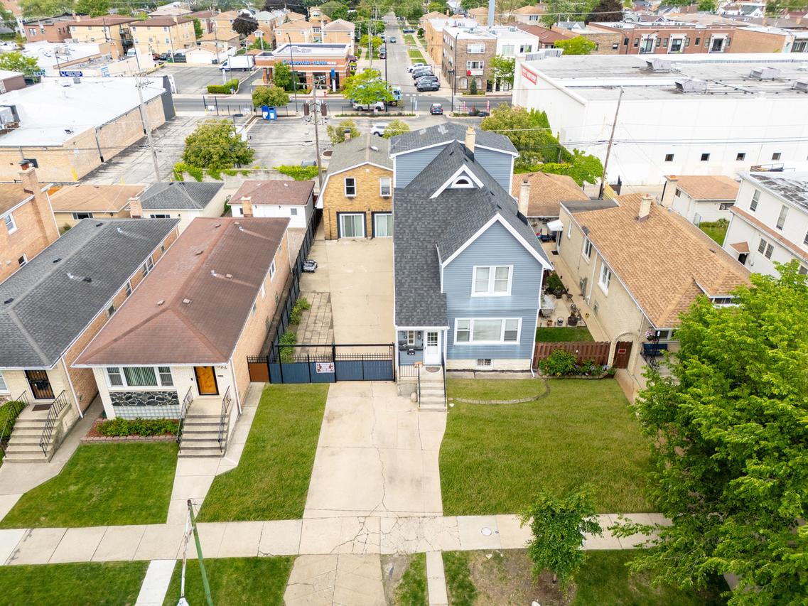 2530 N Neva Ave., Chicago, IL 60707
