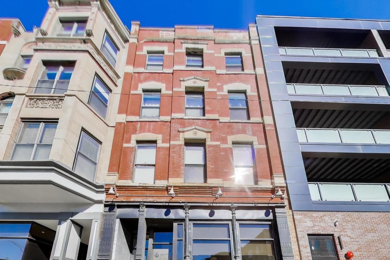 701 N Milwaukee Ave. #2R, Chicago, IL 60642