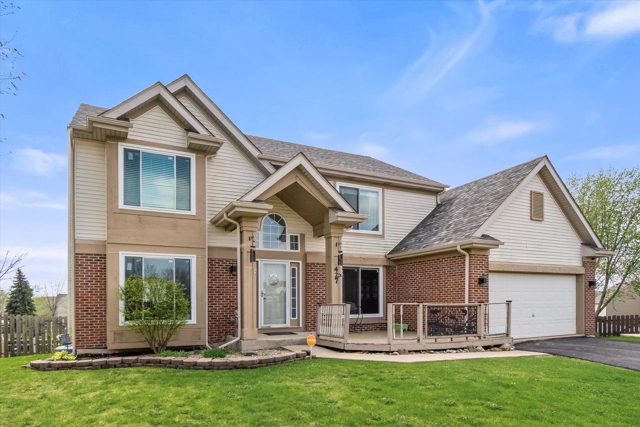 427 Essex Ct., Sugar Grove, IL 60554