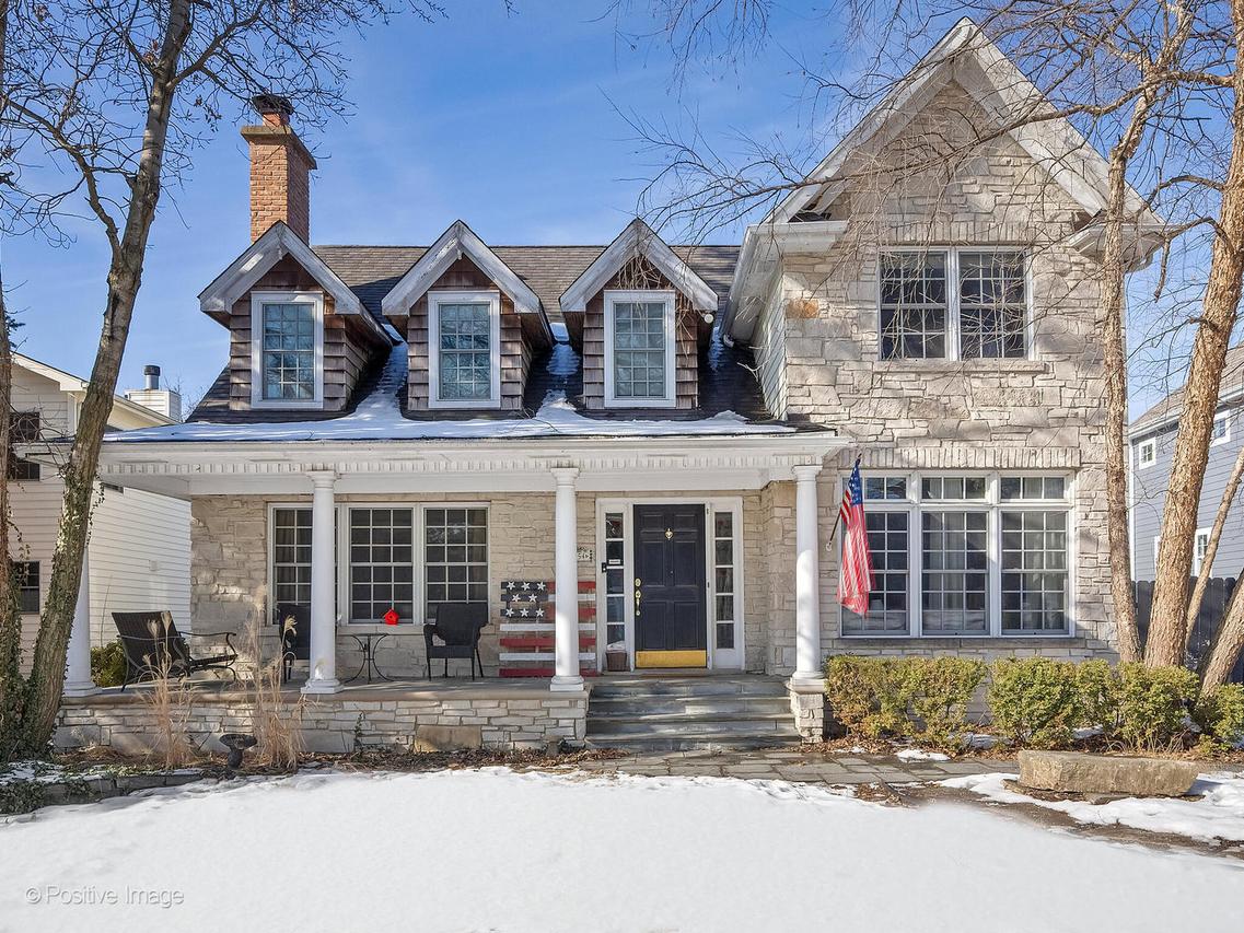 254 Coe Rd., Clarendon Hills, IL 60514