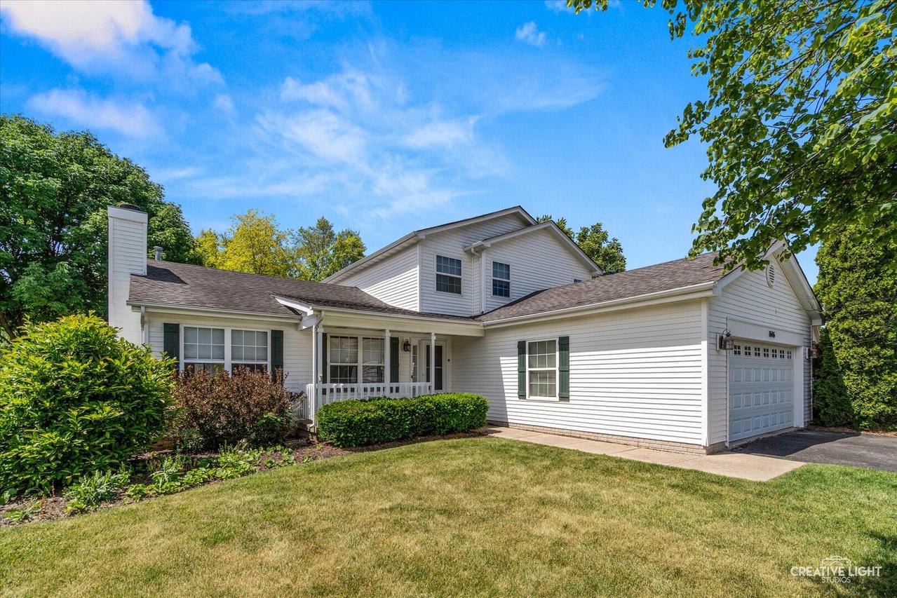 1606 Lake Holiday Dr., Sandwich, IL 60548
