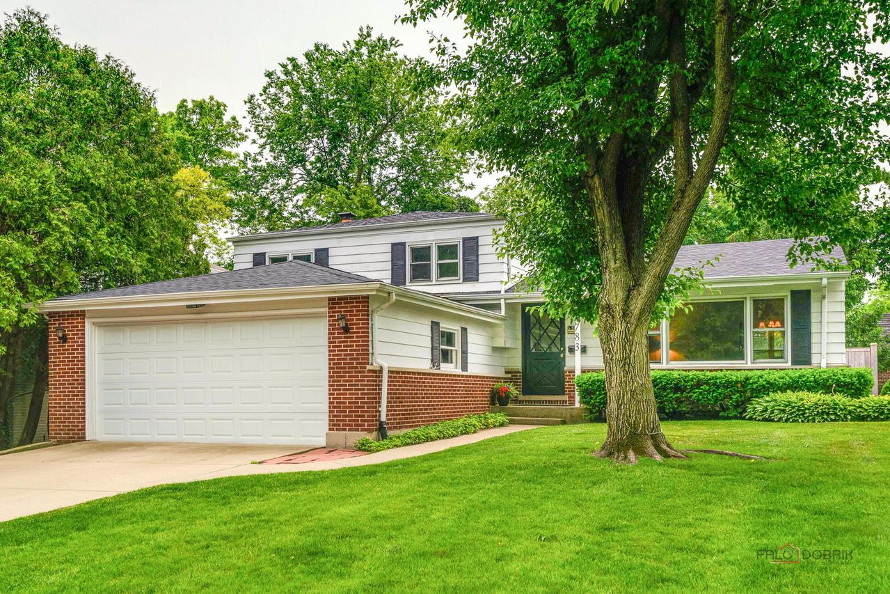 783 Green Briar Ln., Lake Forest, IL 60045