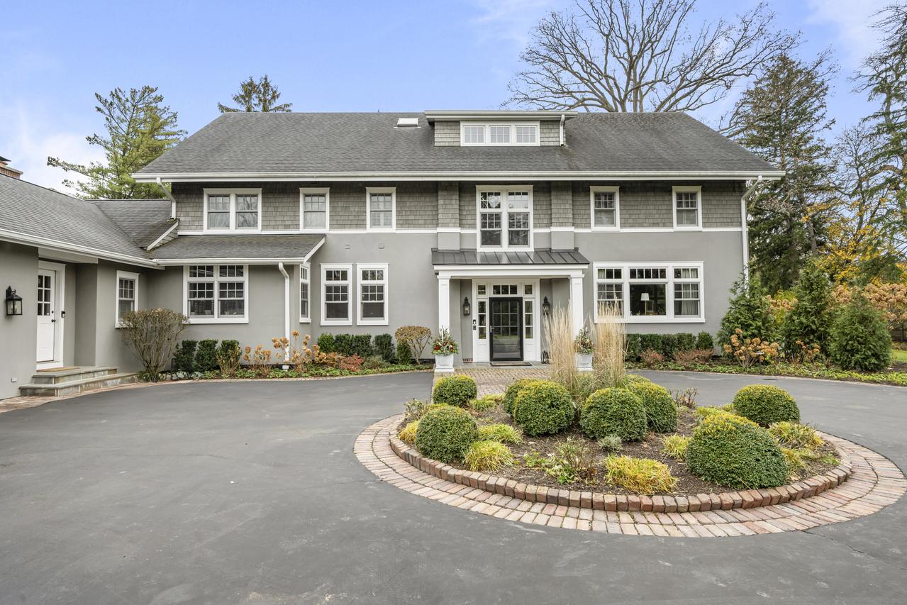 140 Birch St., Winnetka, IL 60093