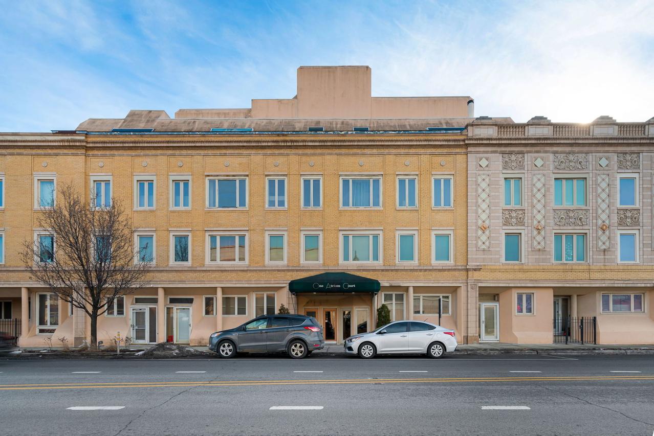 6337 Roosevelt Rd. #107, Berwyn, IL 60402
