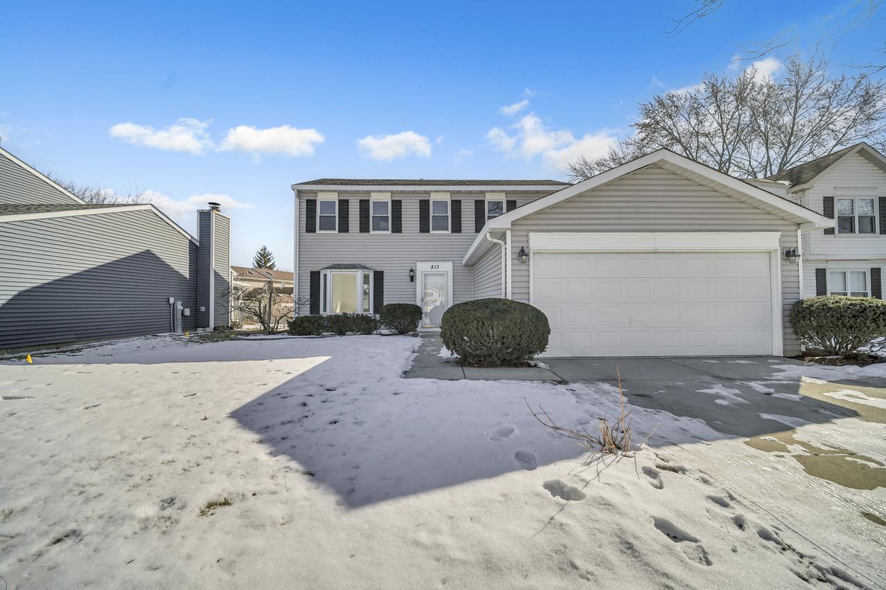 813 Kansas St., Carol Stream, IL 60188
