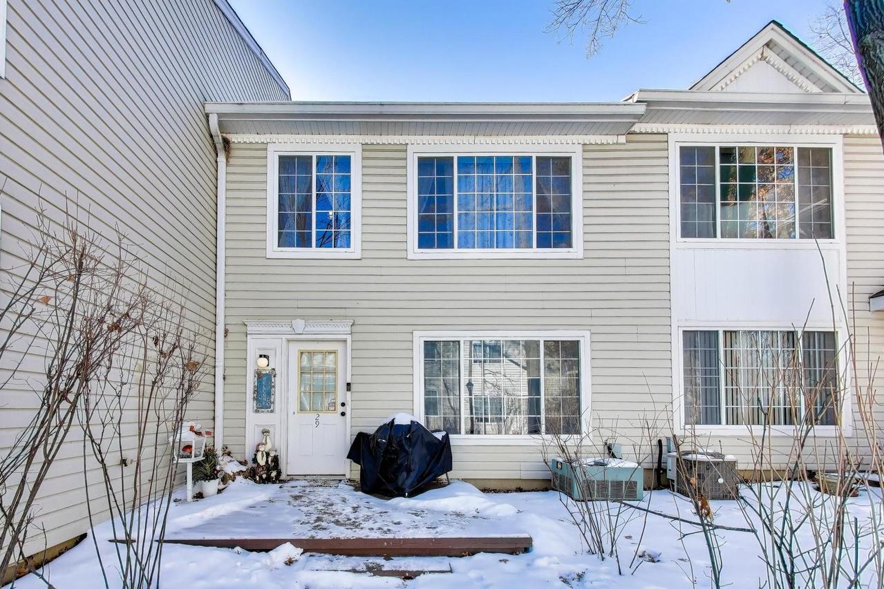 29 N Macgillis Dr. #23-3, Round Lake, IL 60073