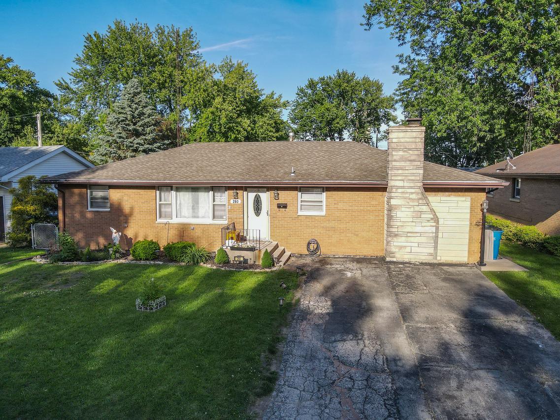 260 W Country Ct., Bourbonnais, IL 60914