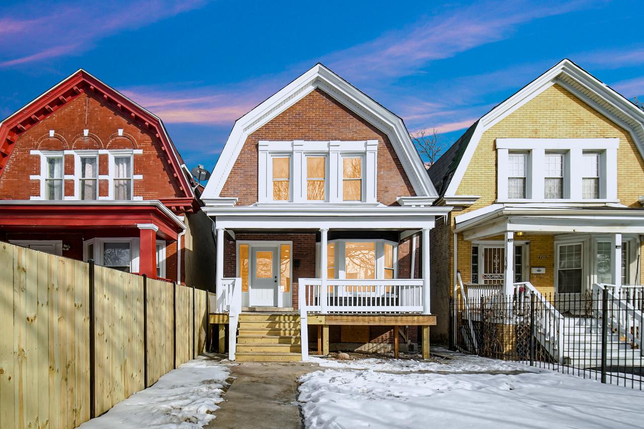 4216 W West End Ave., Chicago, IL 60624