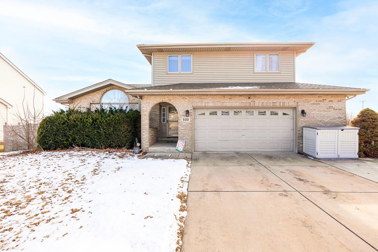 520 High Grove Dr., Minooka, IL 60447