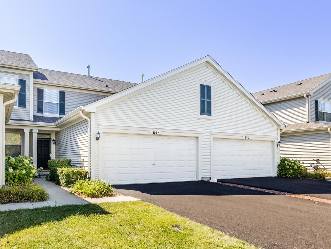 645 W Jonathan Dr., Round Lake, IL 60073