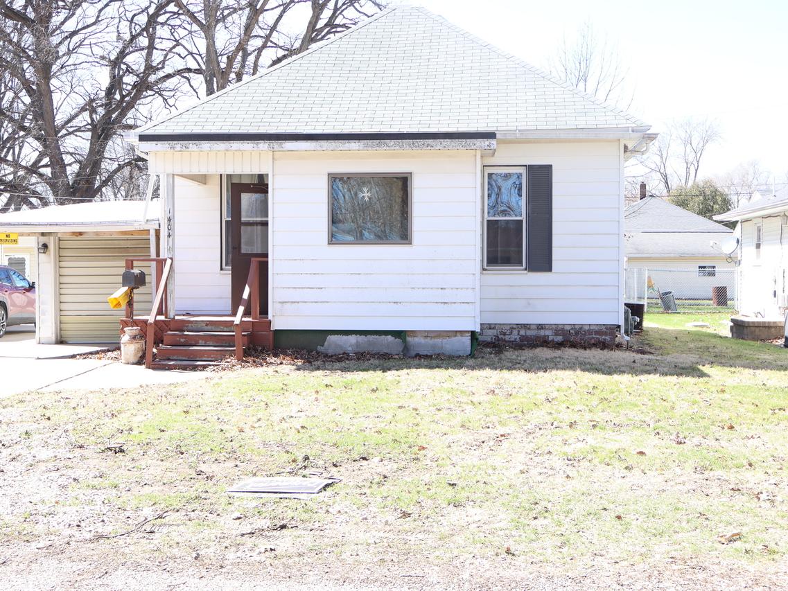 1404 S Monroe St., Streator, IL 61364