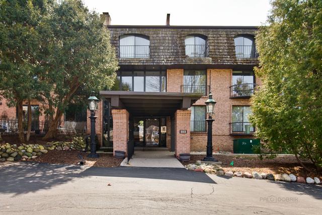 600 W Russell St. #306, Barrington, IL 60010