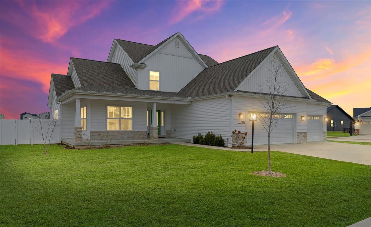 502 Wheatley Dr., Mahomet, IL 61853